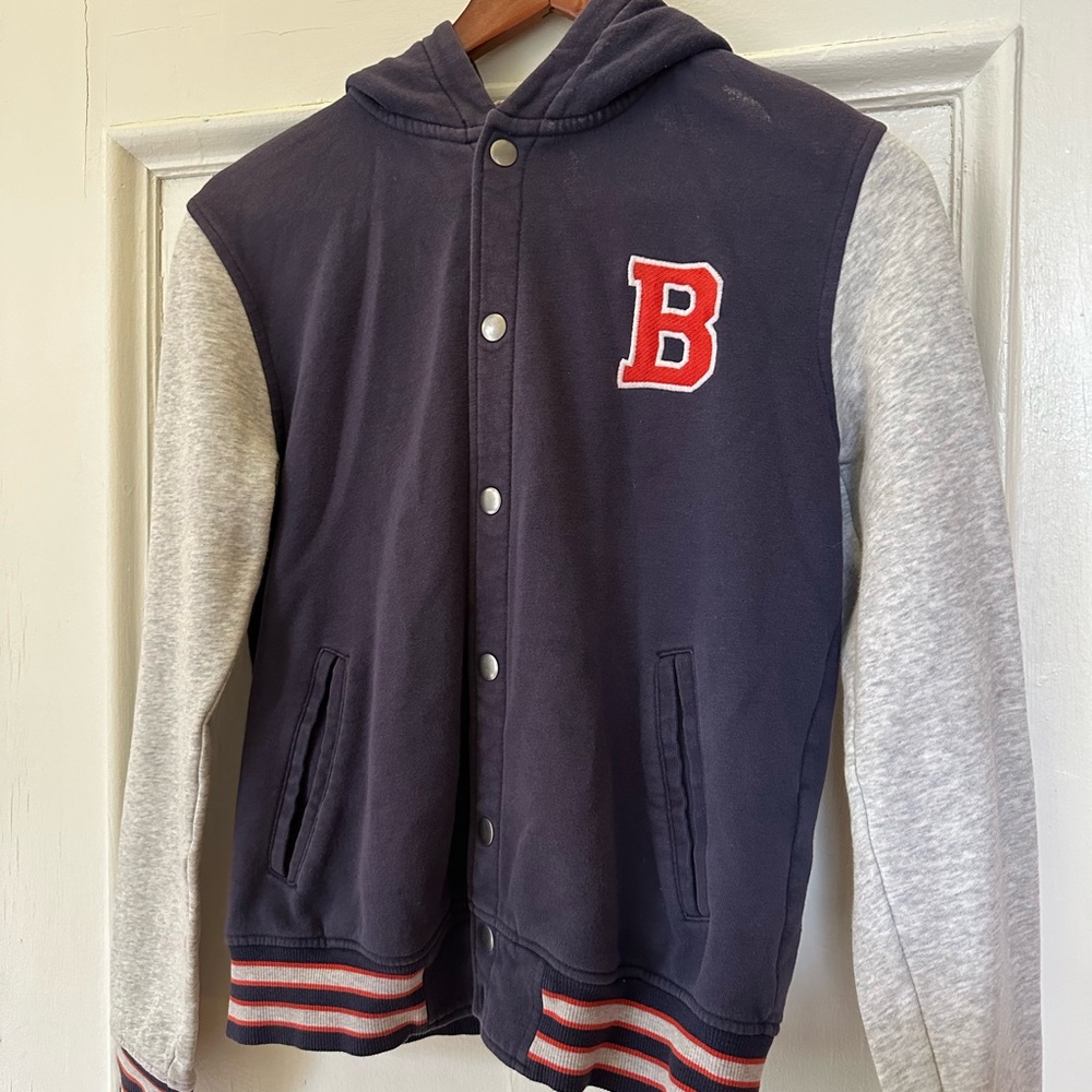 H & M size 10-12 Boy's navy & gray Brooklyn baseball style Fall jacket/coat.